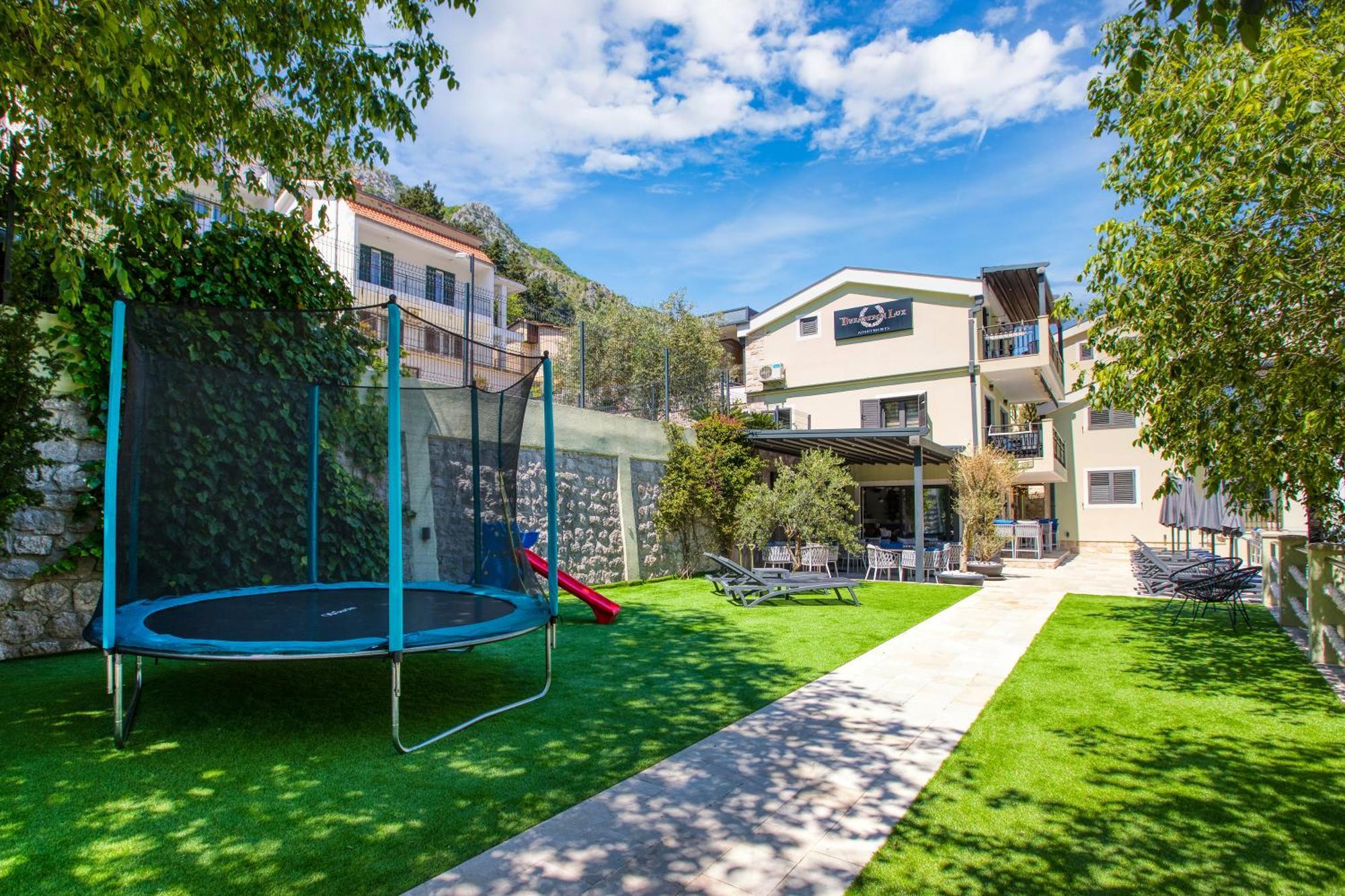 Dekaderon Lux Apartments Котор Экстерьер фото