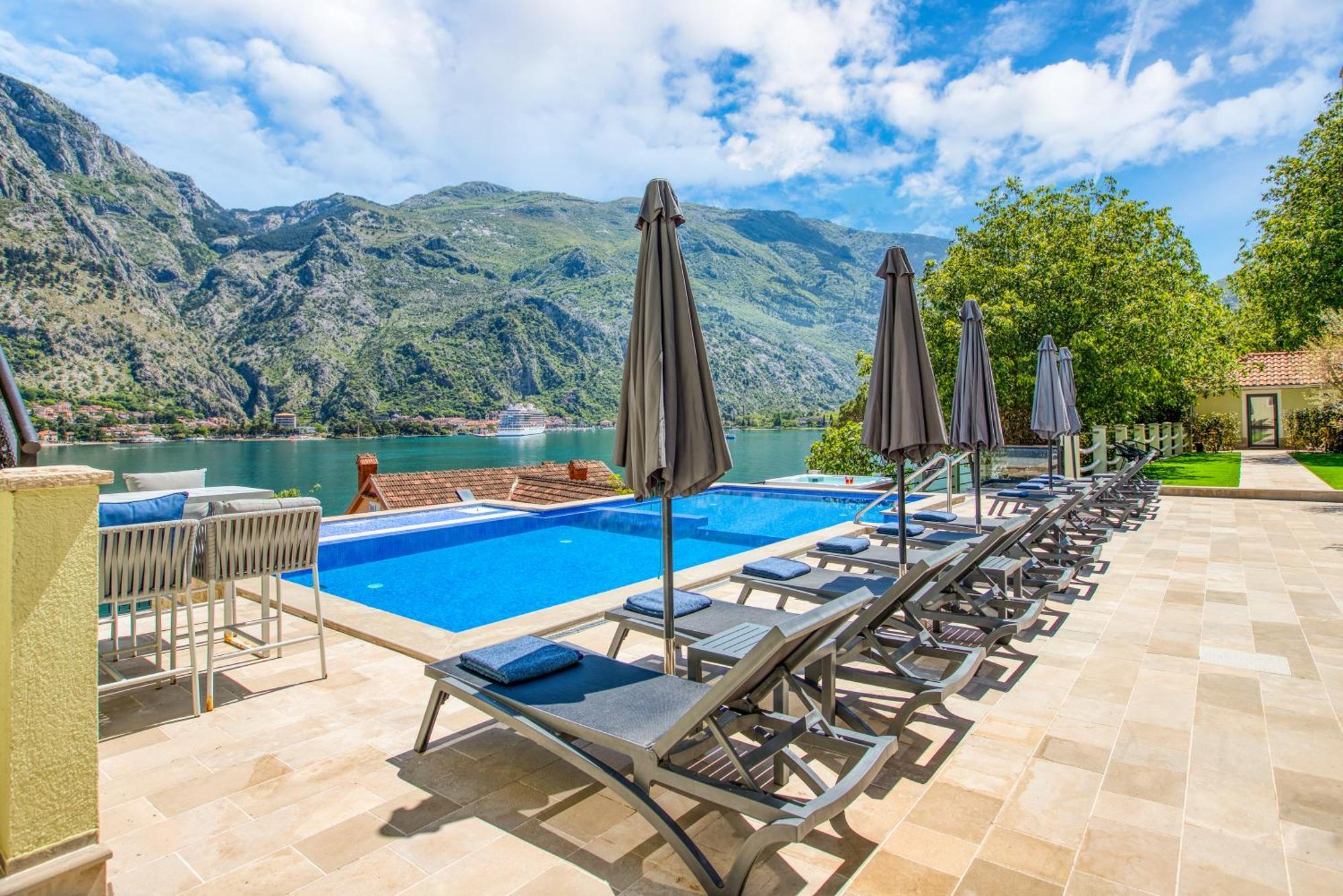 Dekaderon Lux Apartments Котор Экстерьер фото